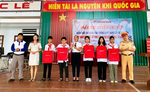 Công an xổ số trực tuyến miền trung
 tuyên truyền ATGT tại Trường THCS NguyễnTrãi