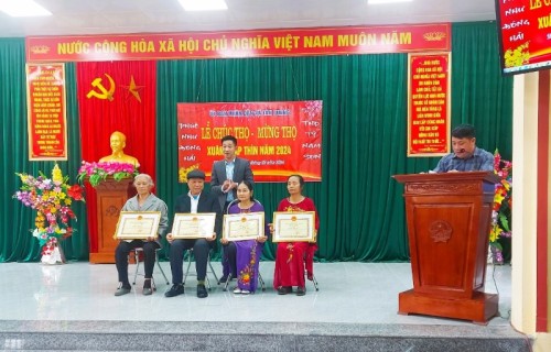 Xã Tân Quang tổ chức chúc thọ, mừng thọ xuân Giáp Thìn năm 2024